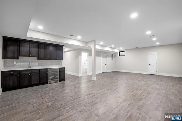 $2,300,000 | 452 Oregon Street, Paramus, NJ 07652