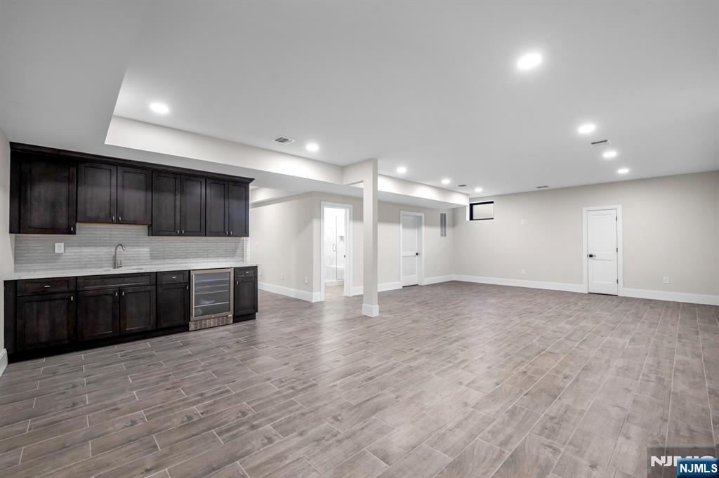 452 Oregon Street Paramus, NJ 07652 - Photo 46 of 50