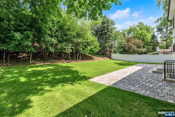 $2,300,000 | 452 Oregon Street, Paramus, NJ 07652