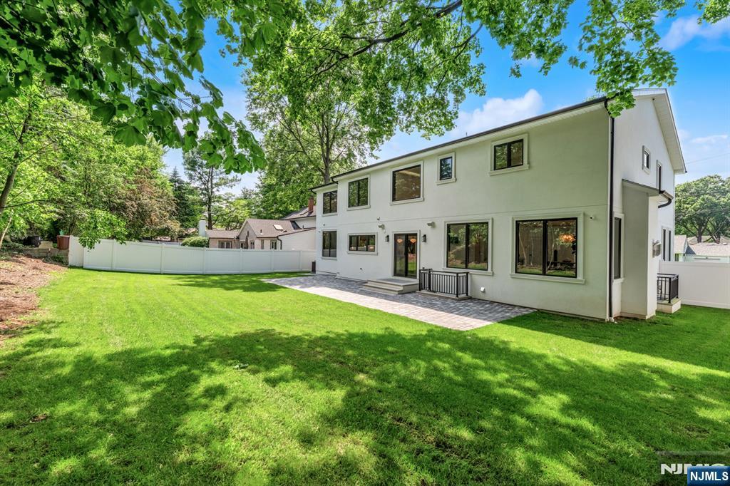 452 Oregon Street Paramus, NJ 07652 - Photo 49 of 50