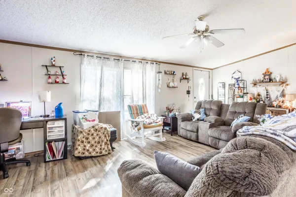 $229,900 | 401 South Fletcher Street, Frankton, IN 46044