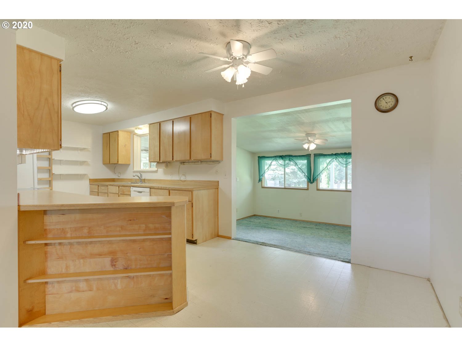 16717 South Beckman Road Oregon City, OR 97045 - Photo 4 of 32 Gallery Image 4