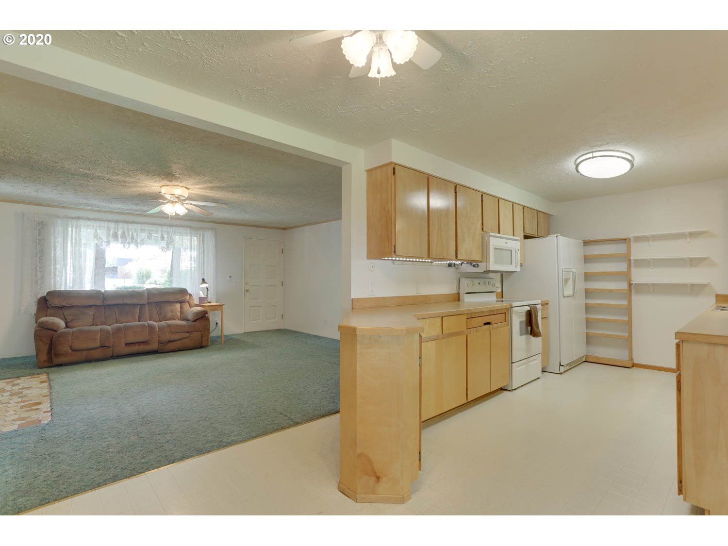 16717 South Beckman Road Oregon City, OR 97045 - Photo 6 of 32 Gallery Image 6