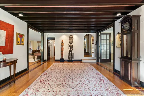 $2,395,000 | 11 Mamaroneck Road, Scarsdale, NY 10583