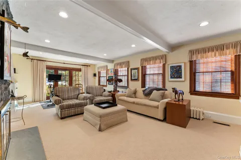 $2,395,000 | 11 Mamaroneck Road, Scarsdale, NY 10583