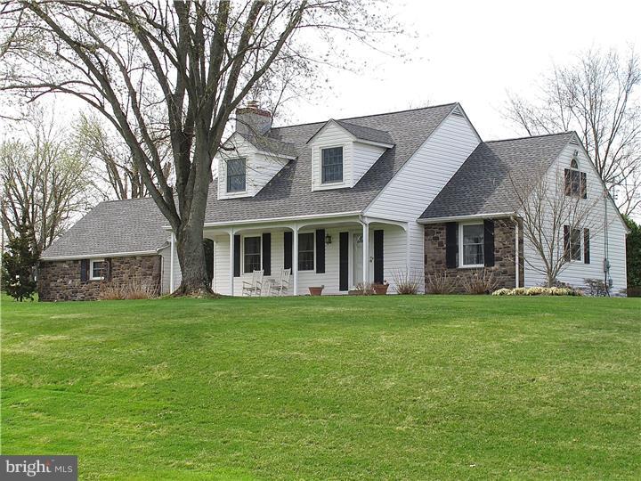 1055 Valley Road Telford, PA 18969 - Photo 2 of 23 Exterior Front