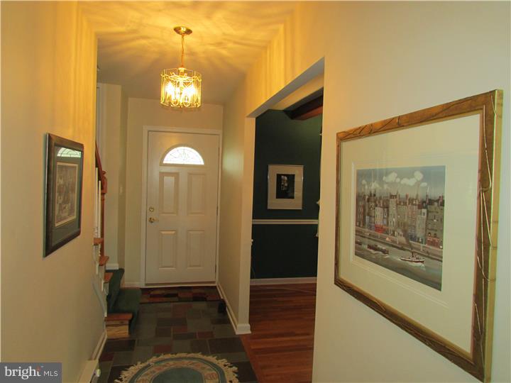 1055 Valley Road Telford, PA 18969 - Photo 3 of 23 Foyer