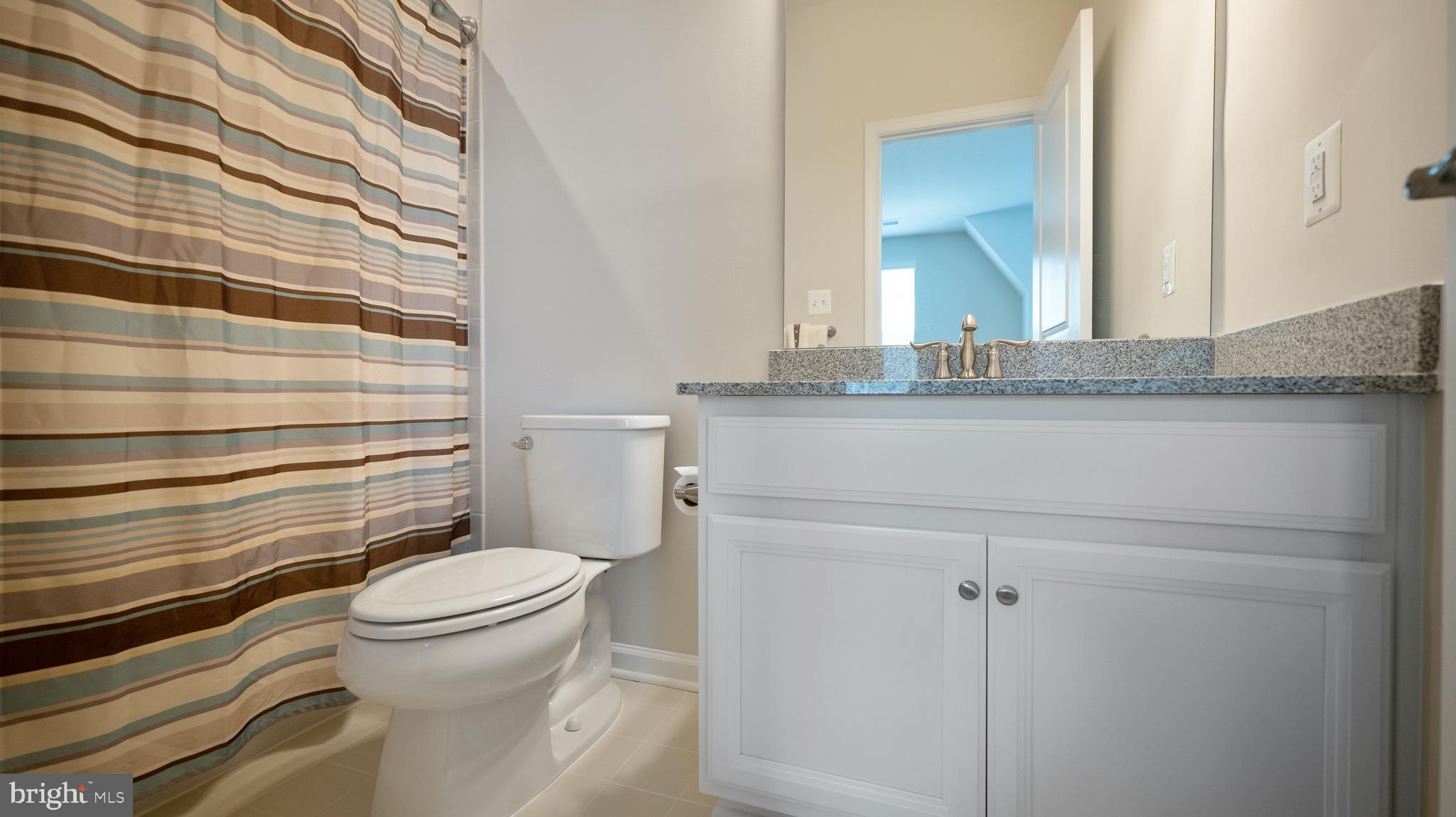 14210 Jaeger Road Clarksburg, MD 20871 - Photo 21 of 29 En-Suite