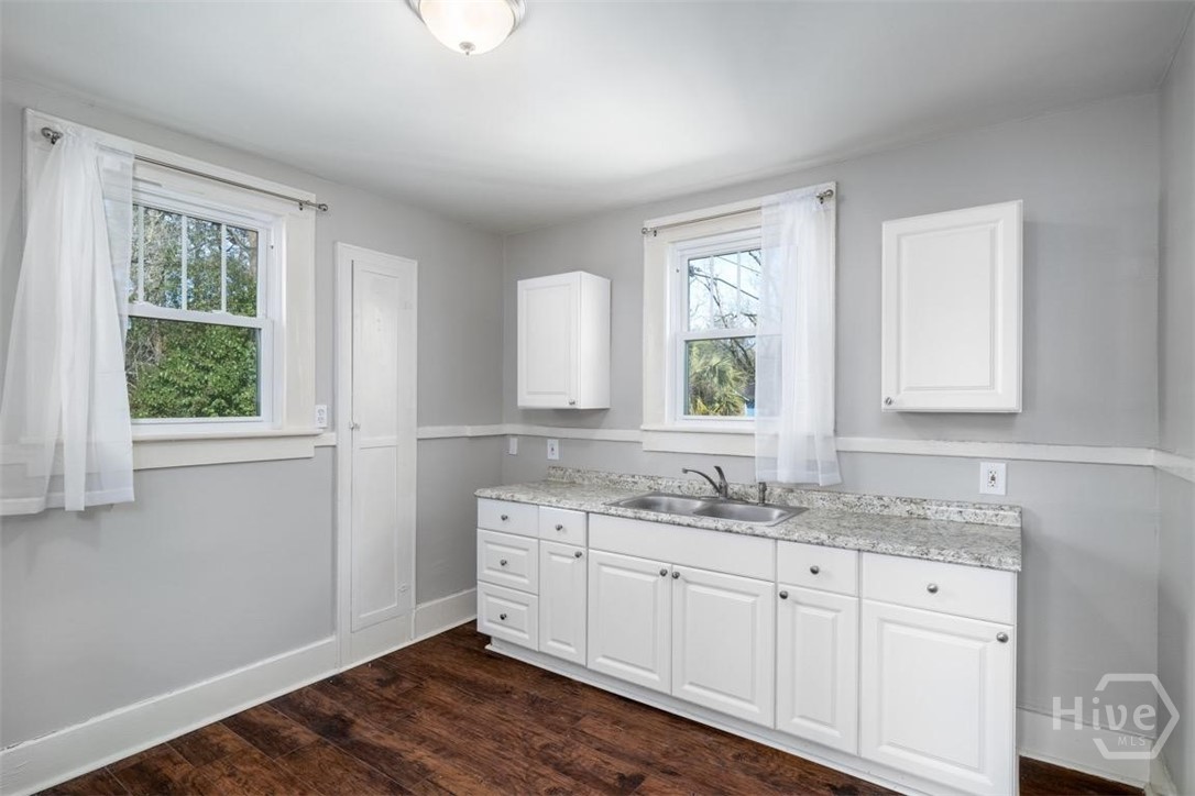 1908 Paulsen Street Savannah, GA 31401 - Photo 9 of 20