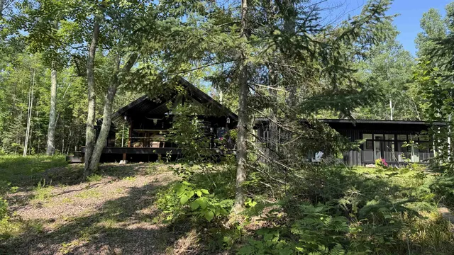 $258,000 | 41836 Woodland Lane, Marengo, WI 54855