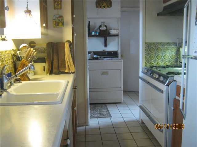635 Howe Place Escondido, CA 92025 - Photo 7 of 13