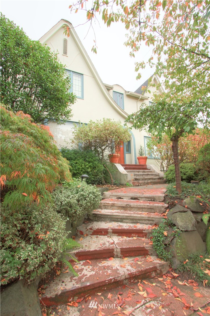 2019 East Prospect Street Seattle, WA 98112 - Photo 3 of 20 Gallery Image 3