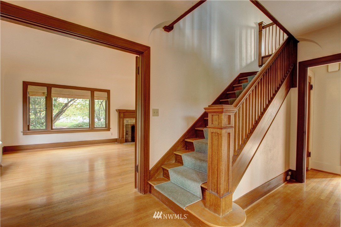 2019 East Prospect Street Seattle, WA 98112 - Photo 5 of 20 Gallery Image 5