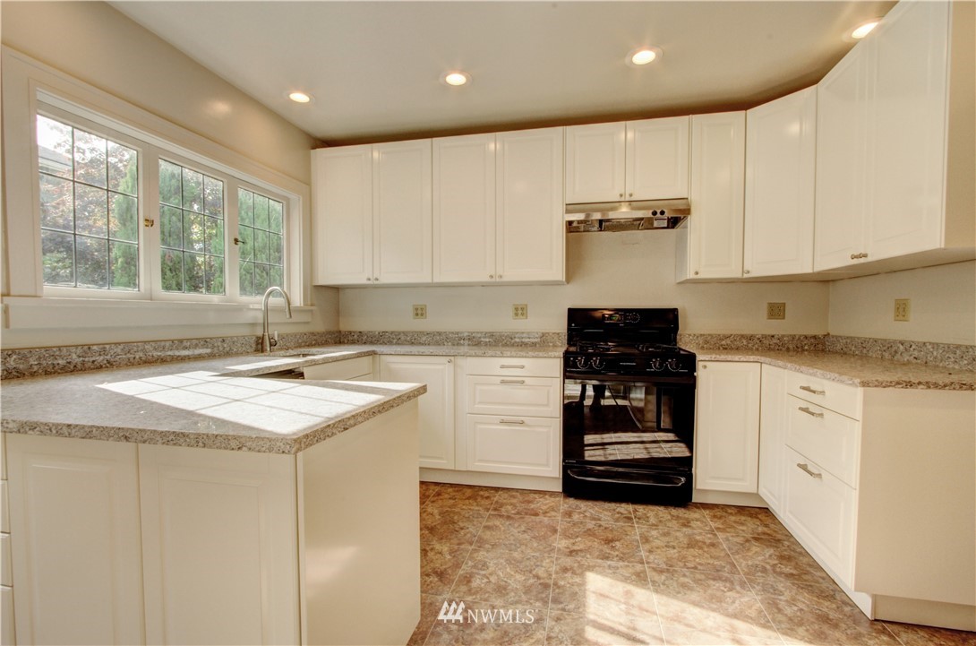 2019 East Prospect Street Seattle, WA 98112 - Photo 8 of 20 Gallery Image 8