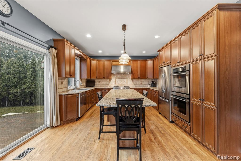 1028 Chesapeake Rochester Hills, MI 48307 - Photo 16 of 52