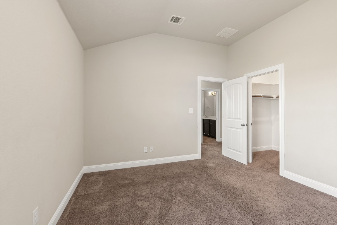 2260 Hat Bender Loop Round Rock, TX 78664 - Photo 34 of 40 a view of an empty room and closet
