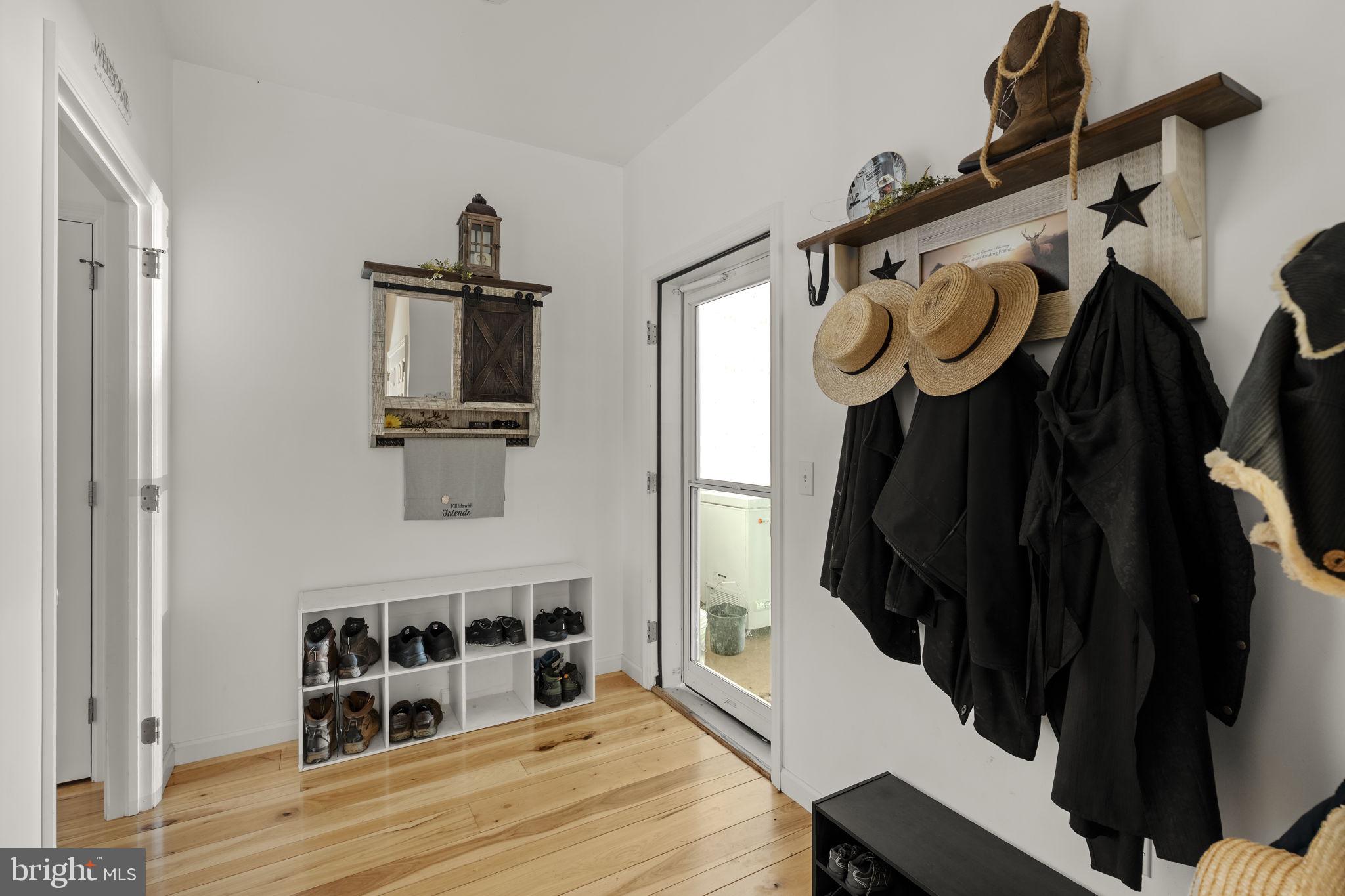 1881 Georgetown Road Christiana, PA 17509 - Photo 8 of 46 Mudroom