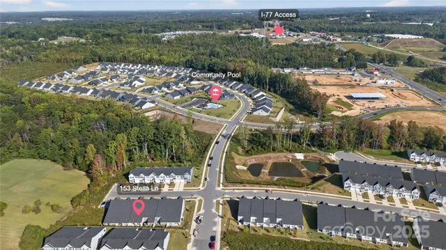 a picture of city view with lake view