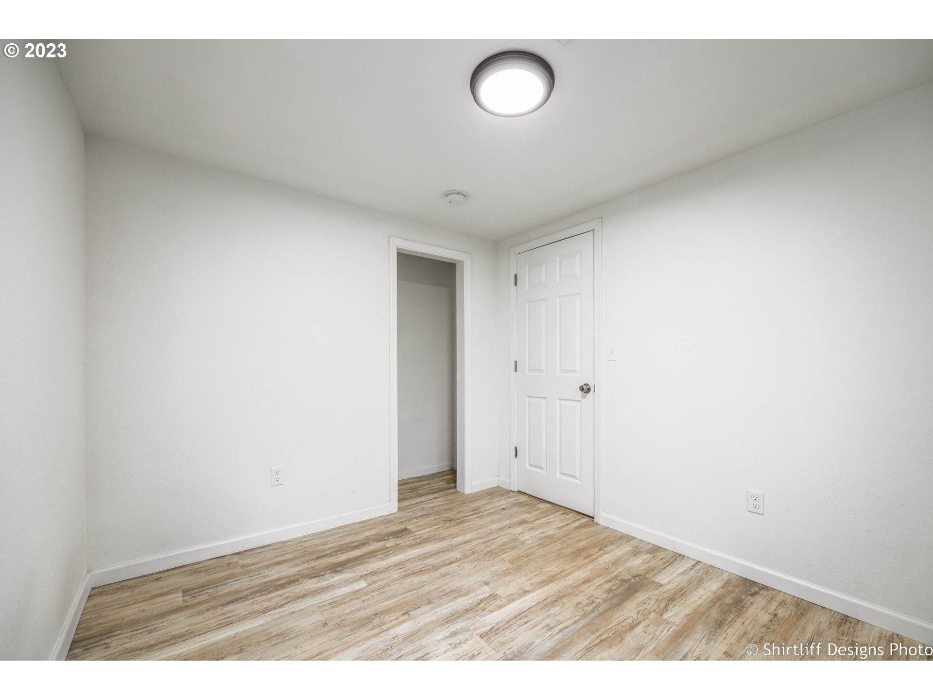 735 West M Street Springfield, OR 97477 - Photo 19 of 29 a view of an empty room