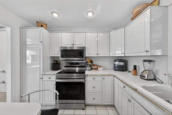 $425,000 | 57 Lake View Drive, Kiamesha Lake, NY 12751