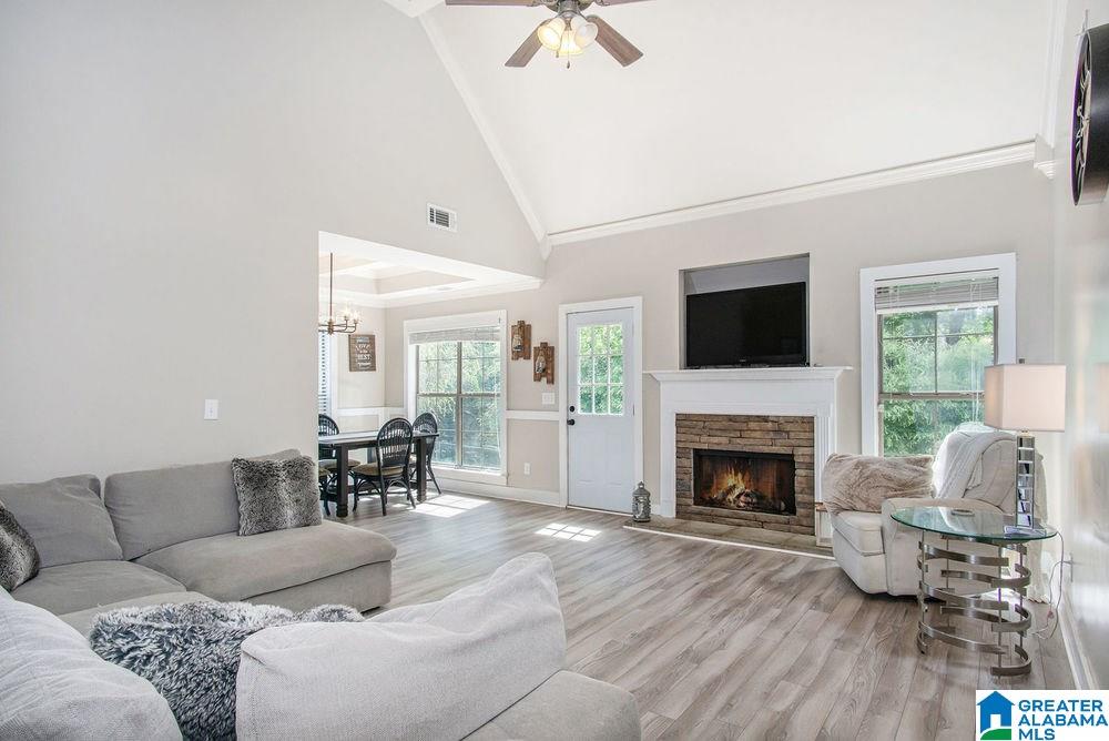 1005 Pearl Place Calera, AL 35040 - Photo 4 of 25