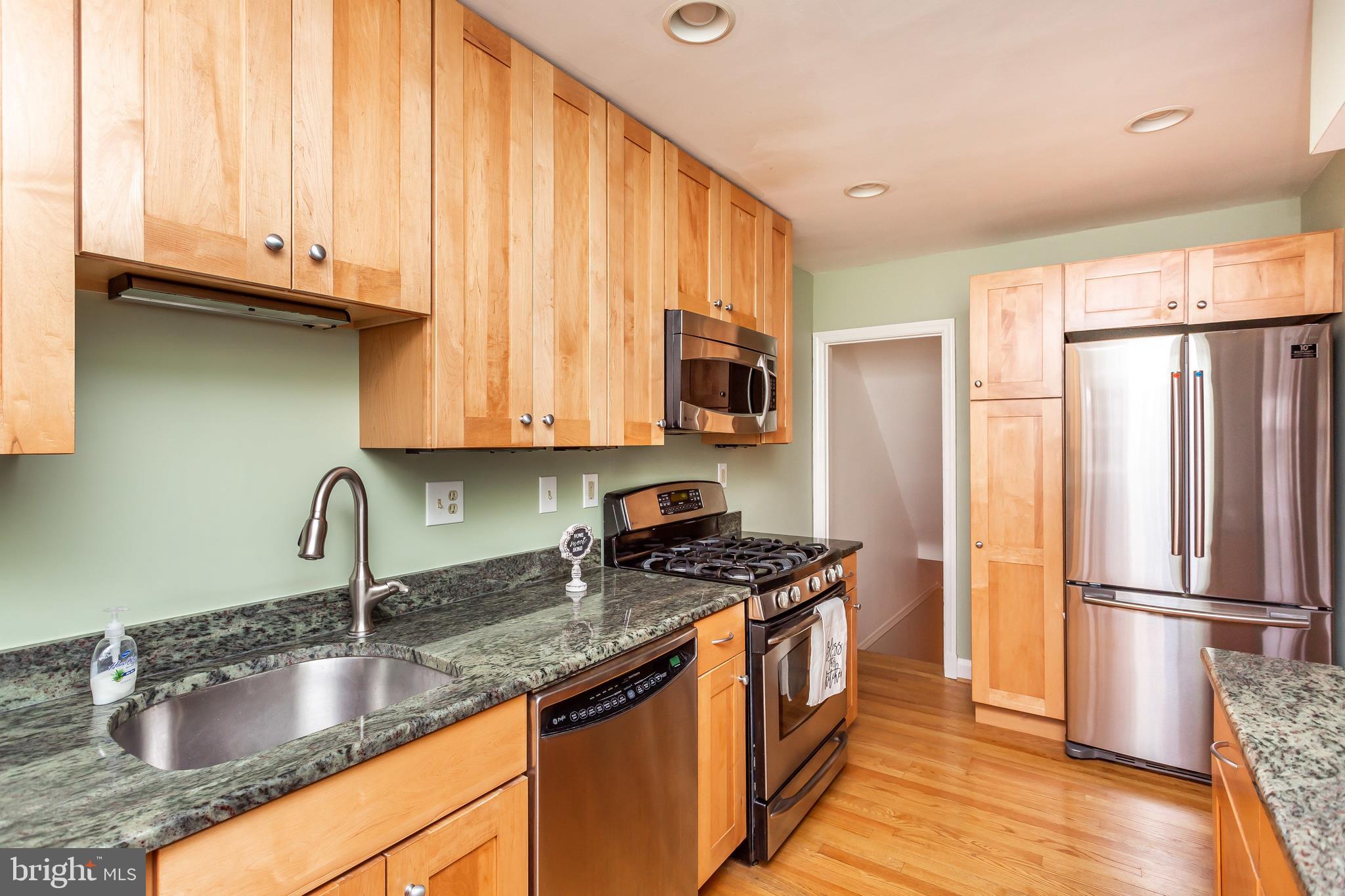 351 Whitfield Road Baltimore, MD 21228 - Photo 11 of 32