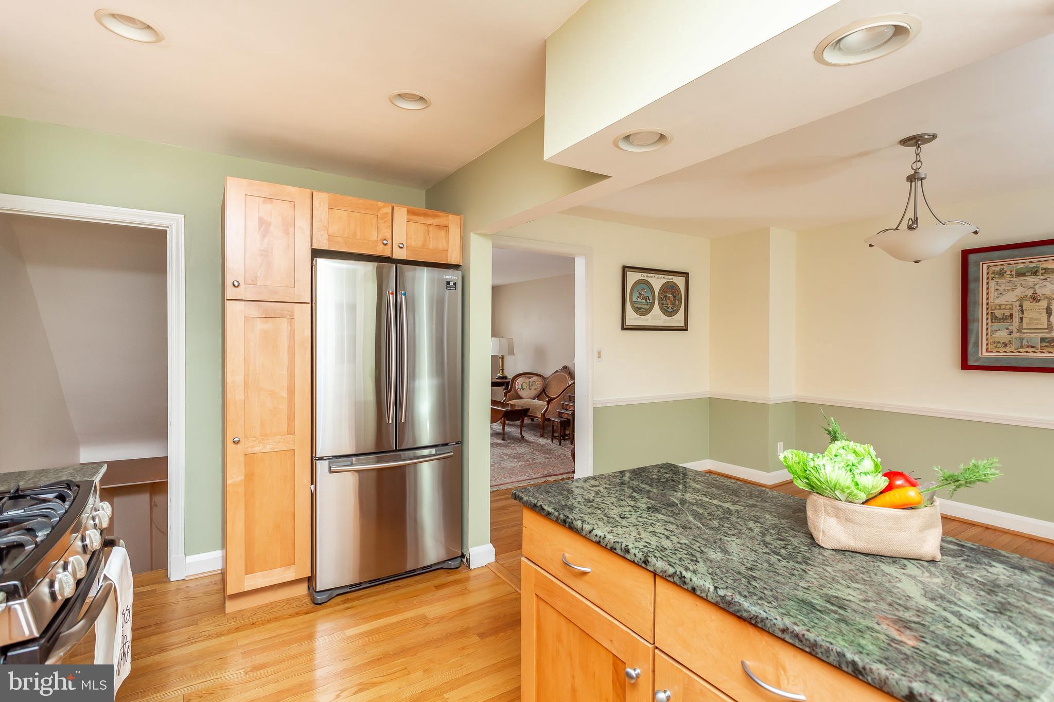 351 Whitfield Road Baltimore, MD 21228 - Photo 12 of 32