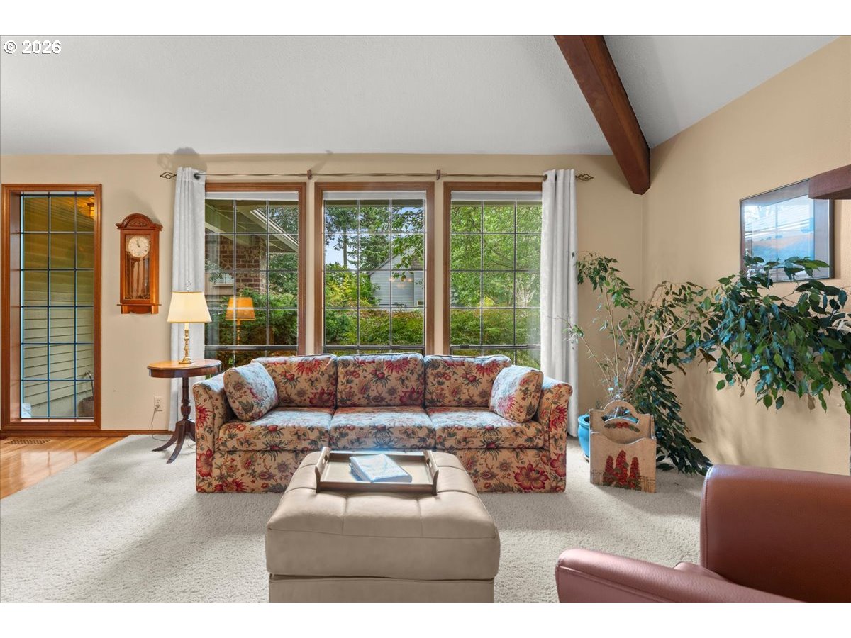 5725 Southwest Calusa Loop Tualatin, OR 97062 - Photo 8 of 43