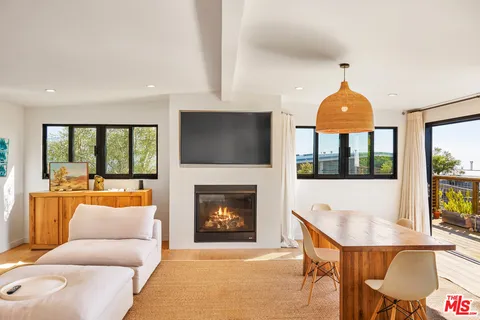 $2,100,000 | 29500 Heathercliff Road, Unit 225, Malibu, CA 90265