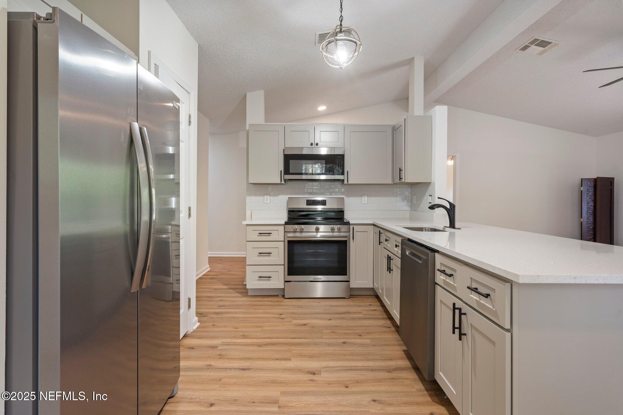 7687 Spring Branch Court Jacksonville, FL 32221 - Photo 12 of 30 31-web-or-mls-DSC05603