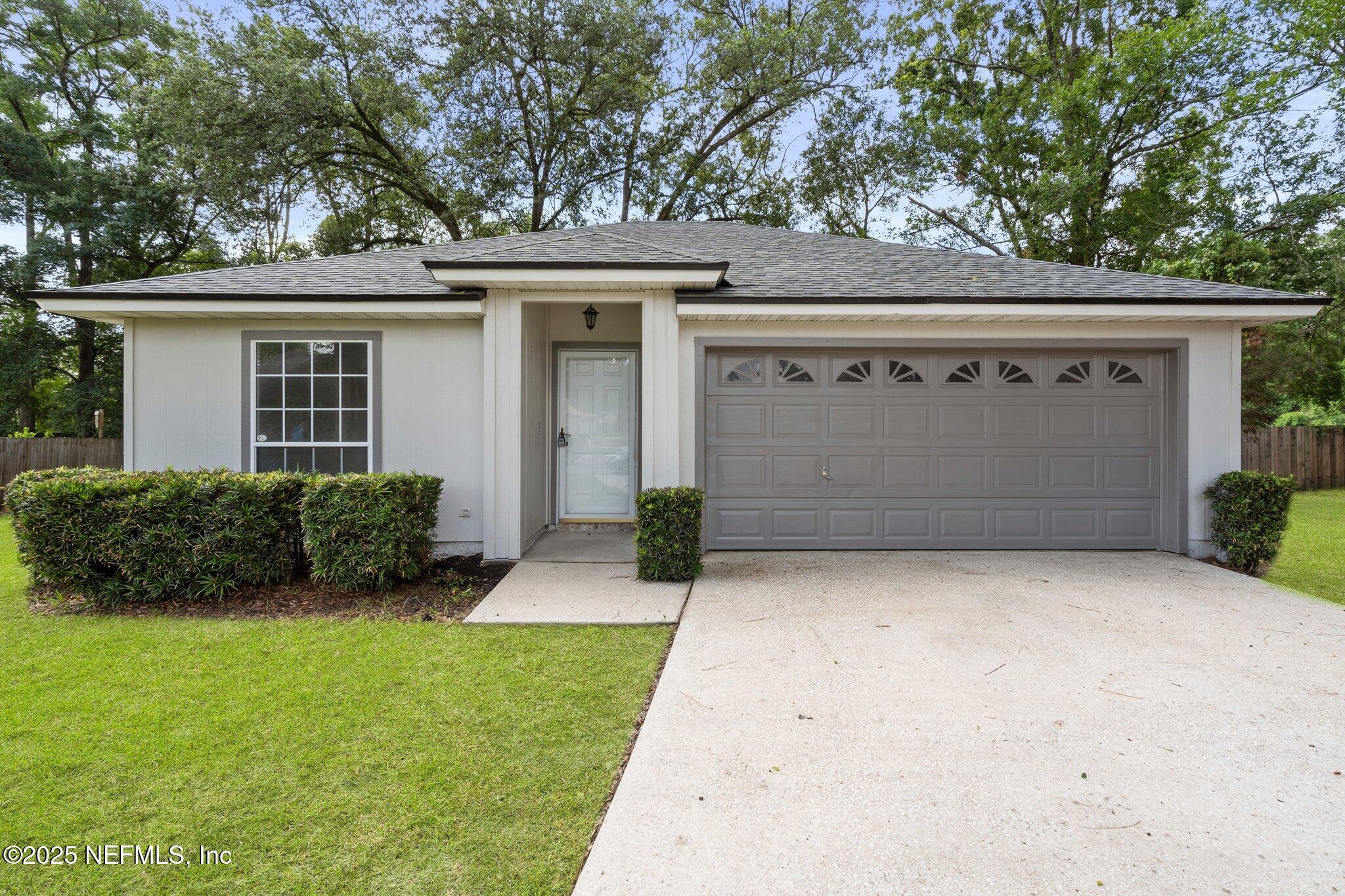 7687 Spring Branch Court Jacksonville, FL 32221 - Photo 4 of 30 8-web-or-mls-DSC05498a