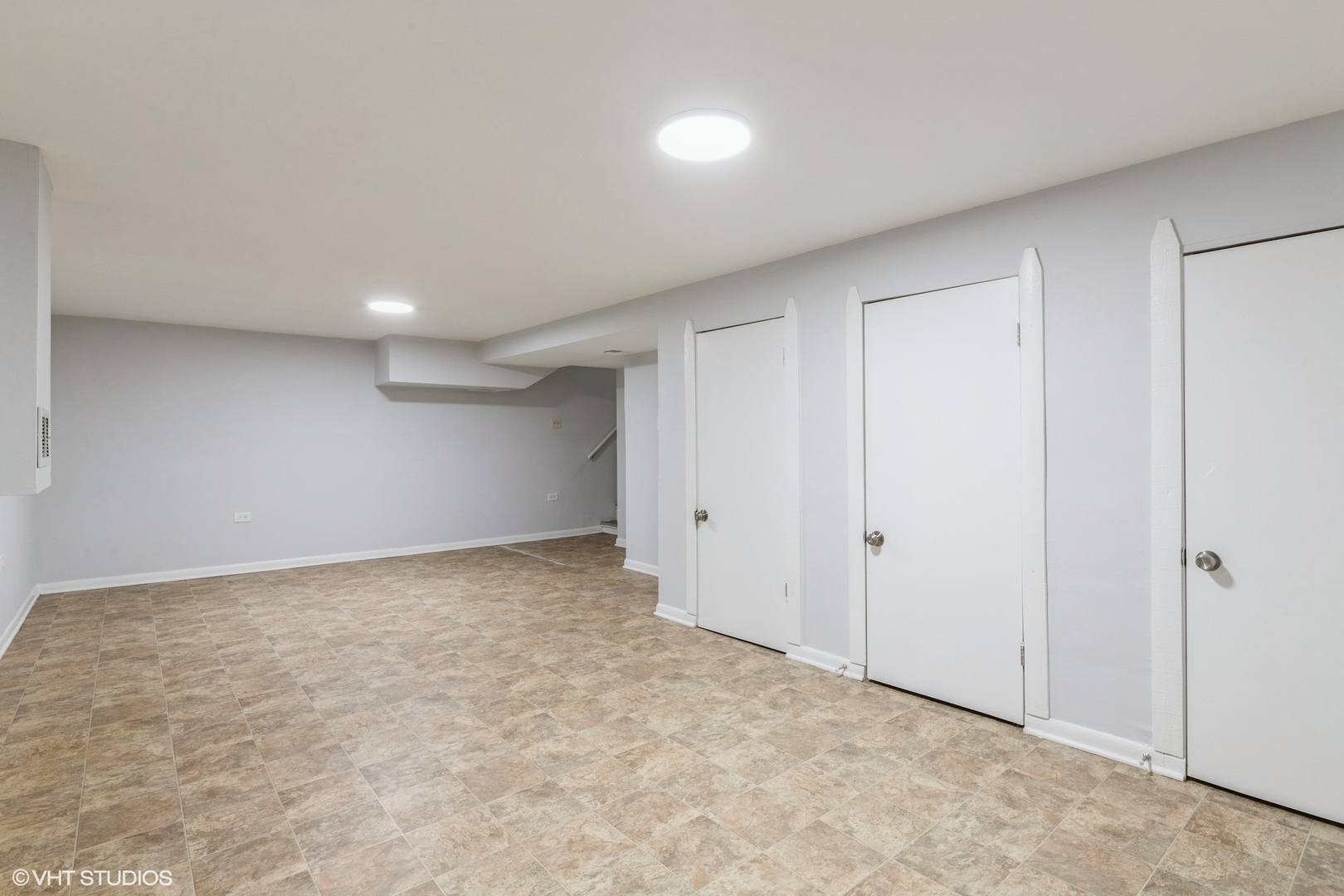9349 Dee Road Des Plaines, IL 60016 - Photo 19 of 22 a view of an empty room