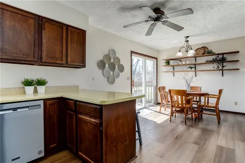 $359,900 | 7640 West 194th Street, Stilwell, KS 66085