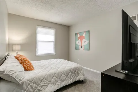 $359,900 | 7640 West 194th Street, Stilwell, KS 66085