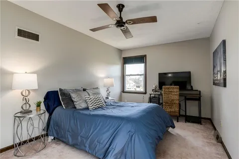 $359,900 | 7640 West 194th Street, Stilwell, KS 66085