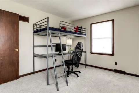 $359,900 | 7640 West 194th Street, Stilwell, KS 66085