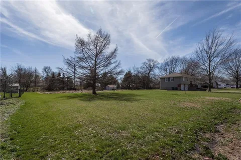 $359,900 | 7640 West 194th Street, Stilwell, KS 66085