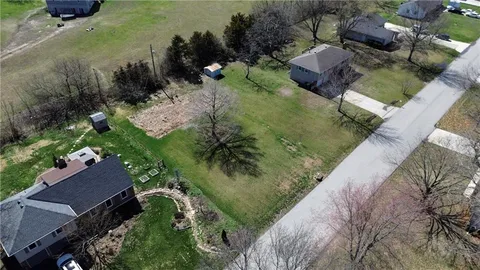 $359,900 | 7640 West 194th Street, Stilwell, KS 66085