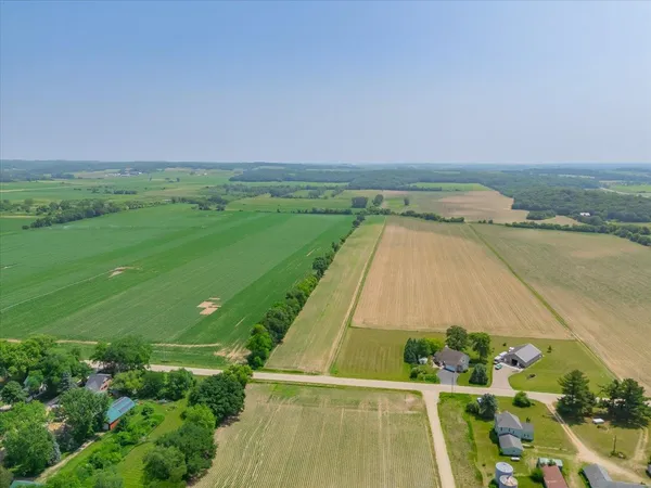 $1,033,730 | Lot 1 Sandy Hook, Brooklyn, WI 53521