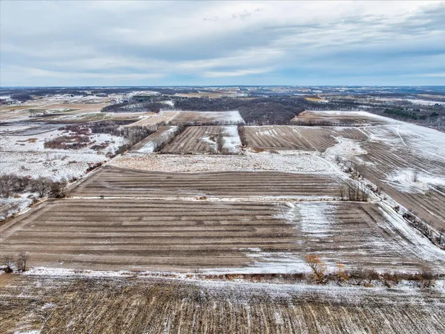 $1,033,730 | Lot 1 Sandy Hook, Brooklyn, WI 53521