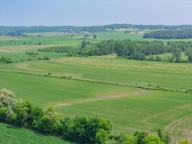 $1,033,730 | Lot 1 Sandy Hook, Brooklyn, WI 53521