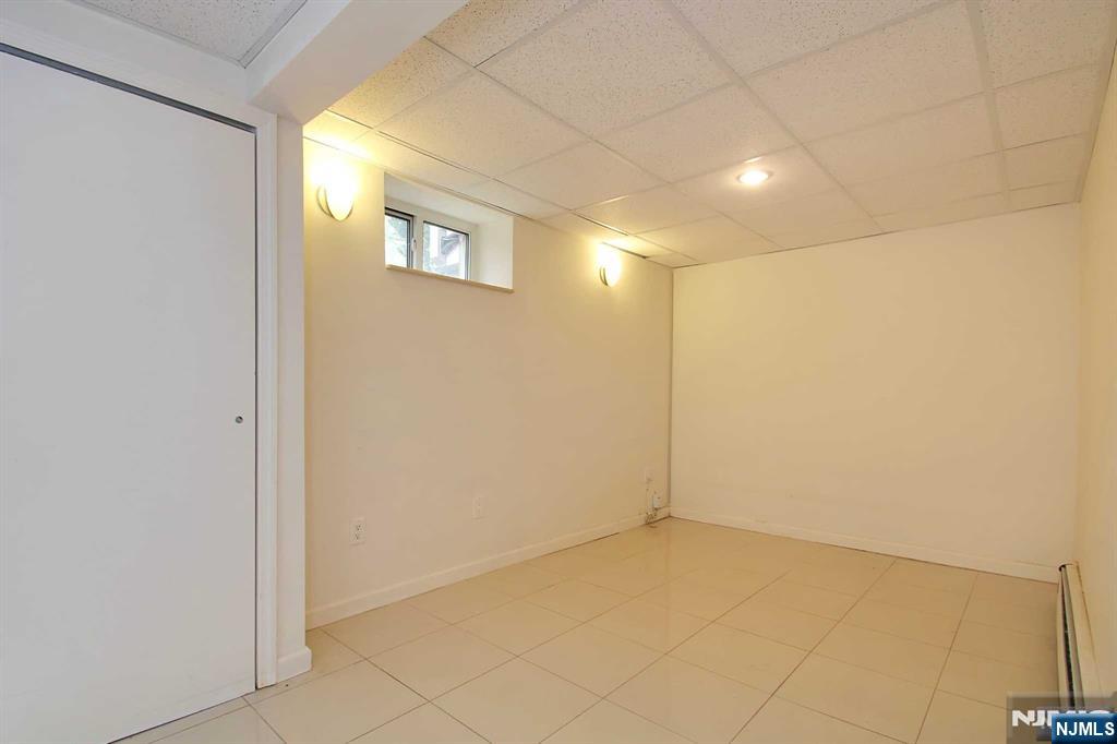 35 A Edgewater Place Edgewater, NJ 07020 - Photo 20 of 23