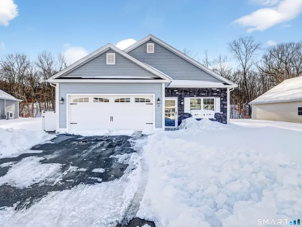 $425,000 | 13 Henry Drive, Unit 13, Moosup, CT 06354