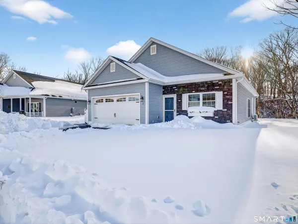 $415,000 | 13 Henry Drive, Unit 13, Moosup, CT 06354
