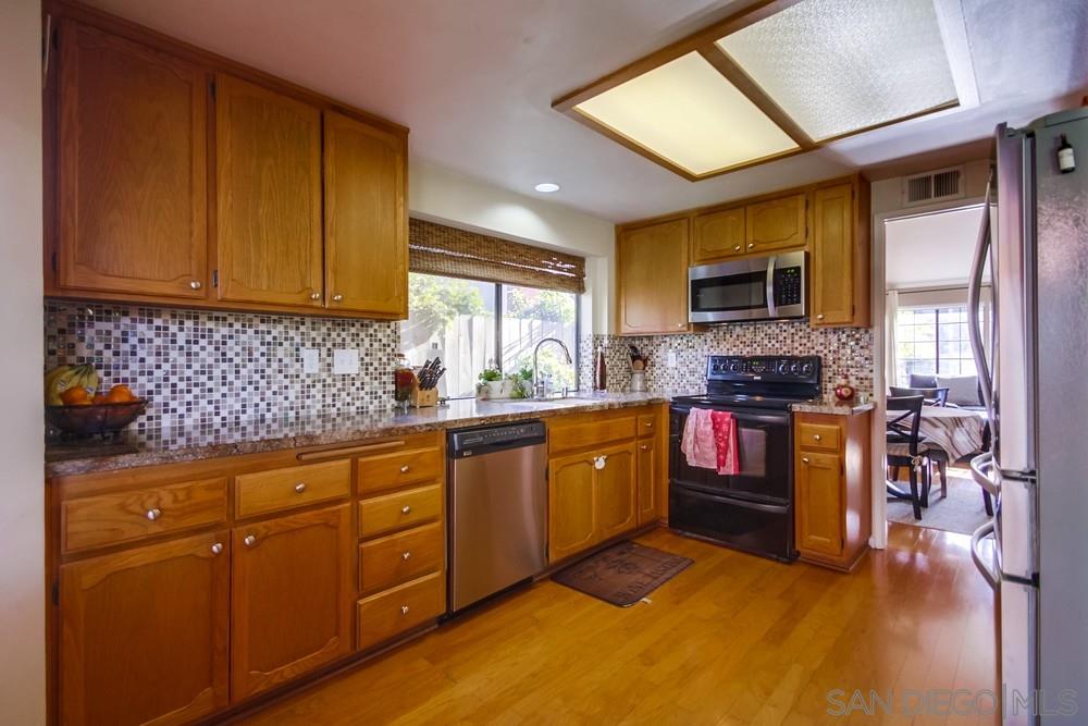 13196 Treecrest Street Poway, CA 92064 - Photo 9 of 25