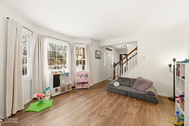 $445,000 | 777 Debbie Lane, Sandwich, IL 60548