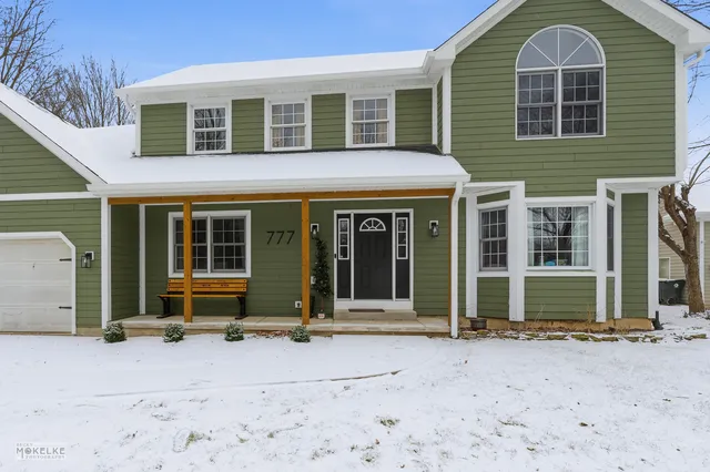 $445,000 | 777 Debbie Lane, Sandwich, IL 60548