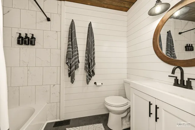 $445,000 | 777 Debbie Lane, Sandwich, IL 60548