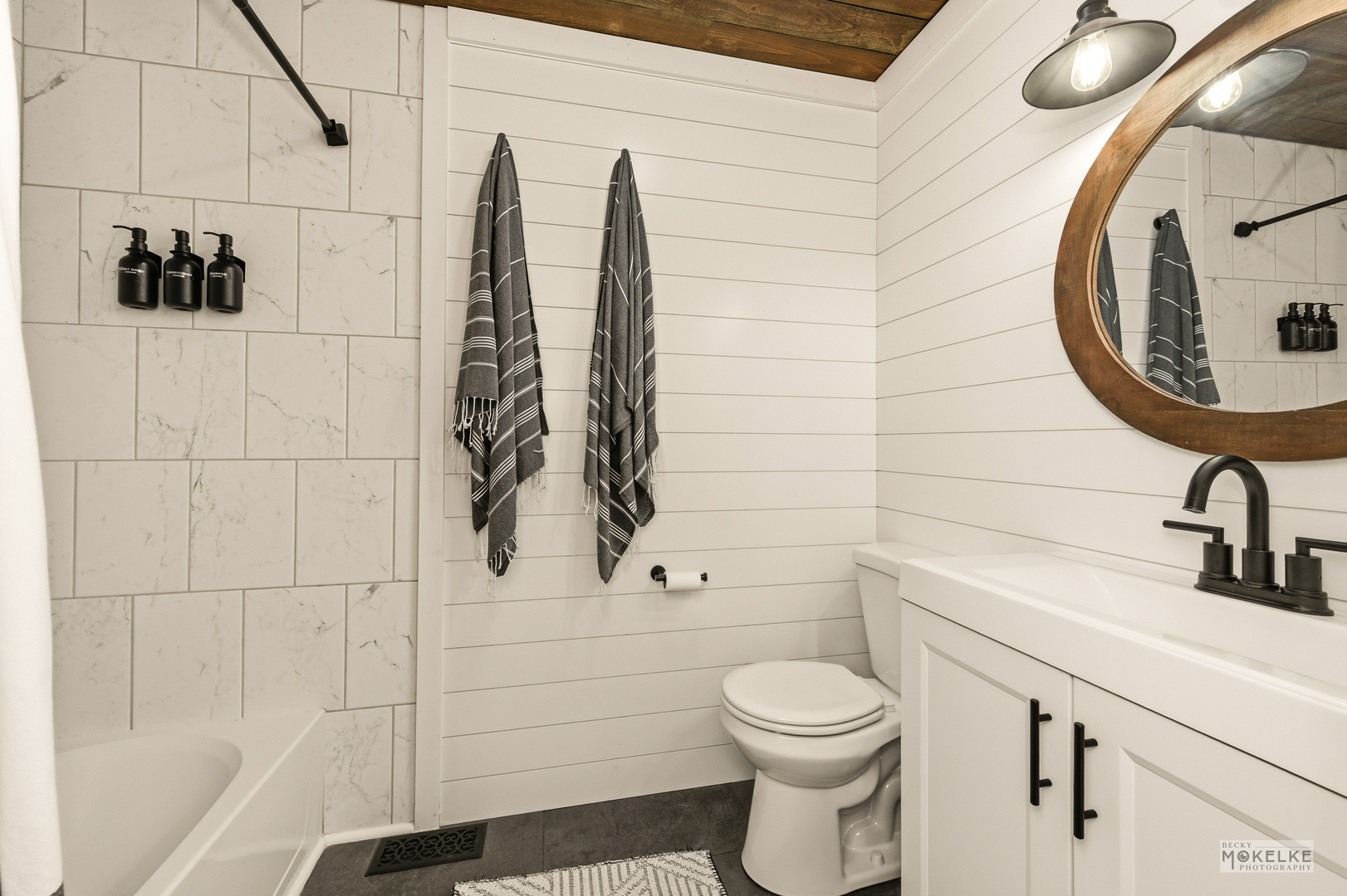 777 Debbie Lane Sandwich, IL 60548 - Photo 24 of 39 a bathroom with a toilet and a sink