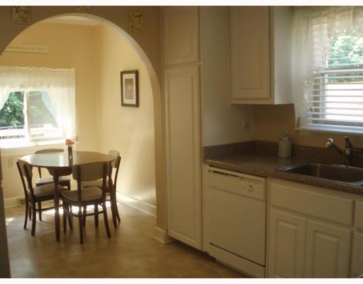 1524 Pennock Road Brighton Heights, PA 15212 - Photo 4 of 6 Kitchen. Large kitchen with breakfast nook.